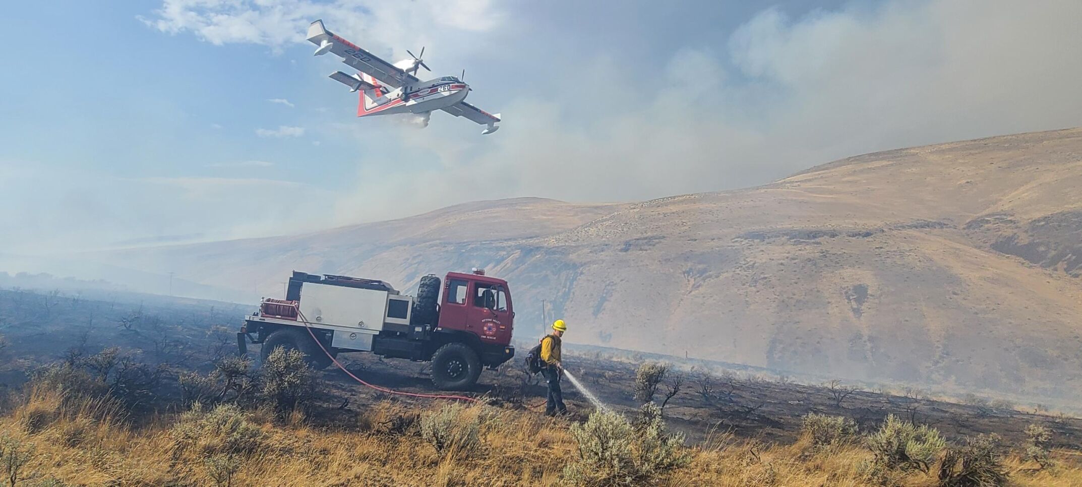 Vantage Highway Fire burning through Whiskey Dick Drainage